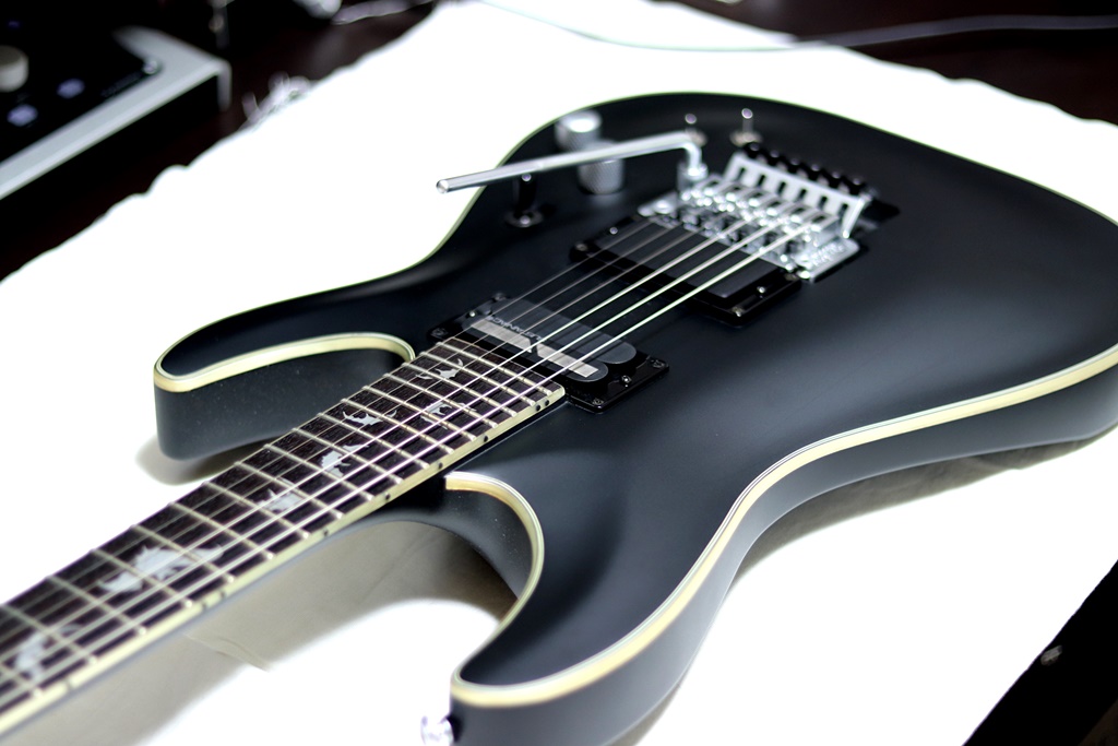 人気急上昇 Floyd Rose <br>FRサドル SET Ver.2 16弦用 BLK